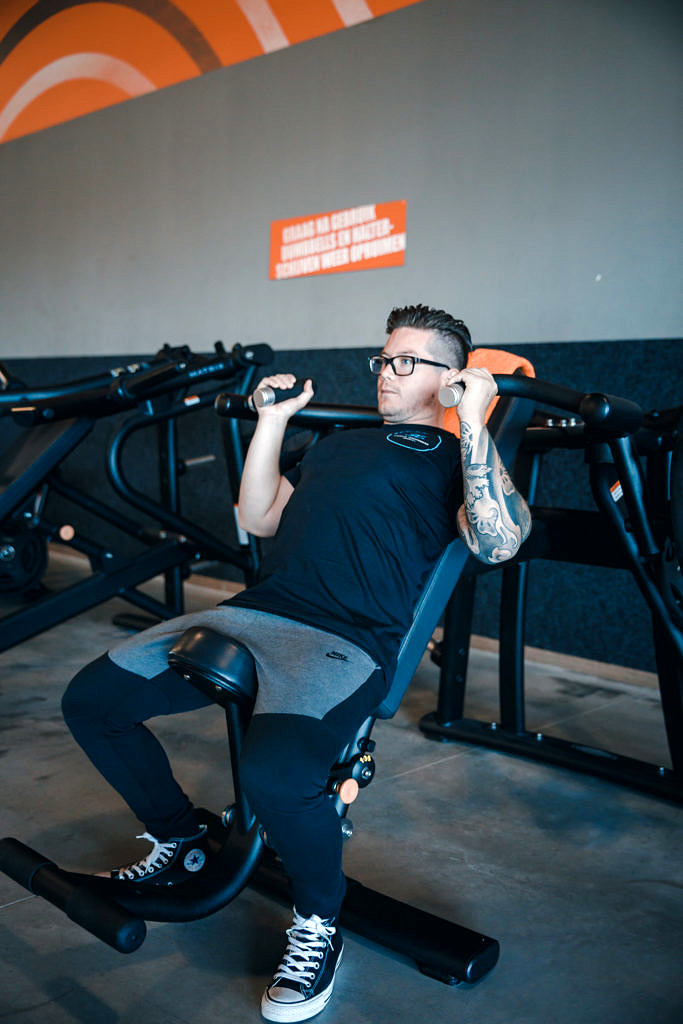 Plate loaded shoulderpre
