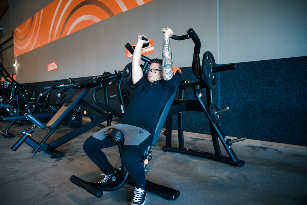 Plate loaded shoulderpress