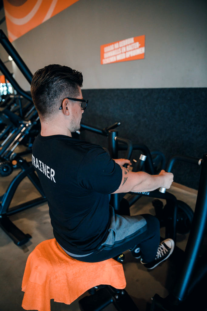 Plated loaded seated row